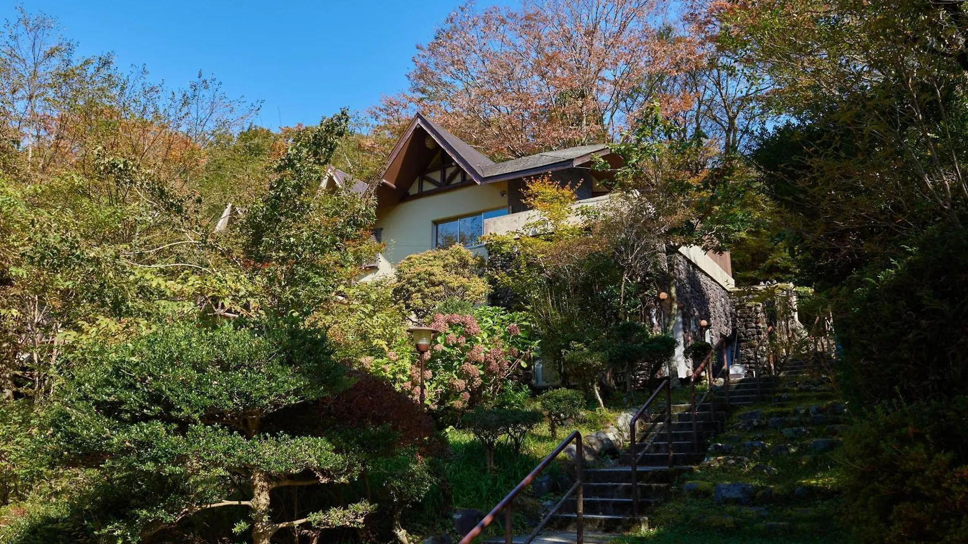 Kontakte von Tabist A Mirai Hakone Sengokuhara Resort